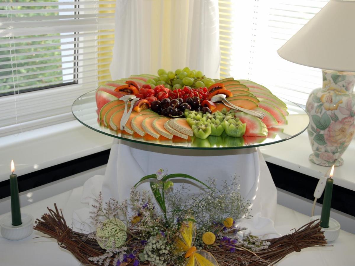 Waldhotel & Restaurant Bergschlosschen Hetzdorf Экстерьер фото